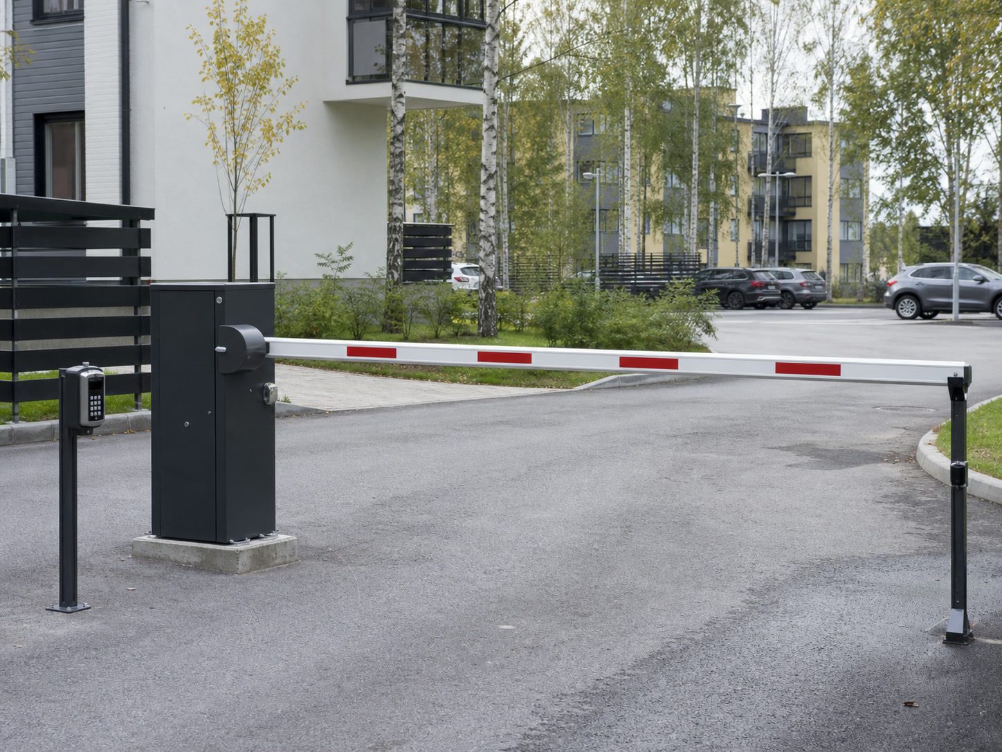 Automatic barrier at an entrance